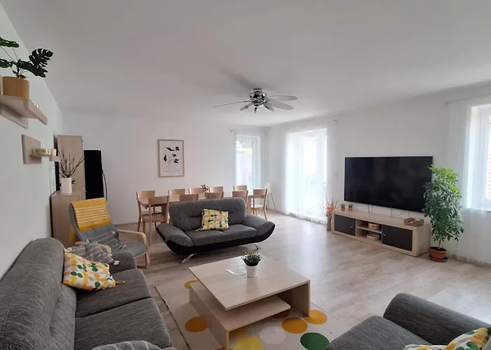 Na Sedmnactce - S Virivkou Ferienhaus